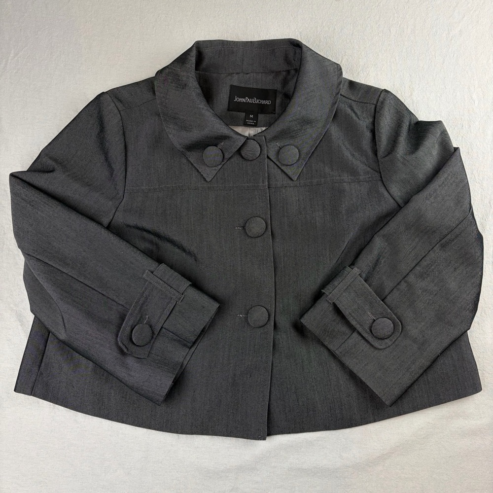 JohnPaulRichard Gray Women's Cropped Jacket sz Medium with Large button accents - Picture 4 of 13